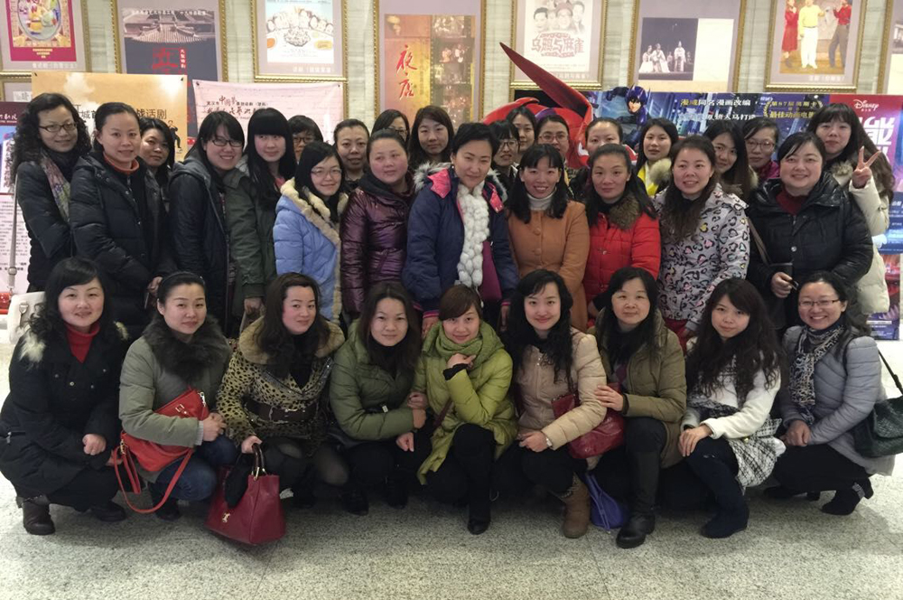 情牽女人心 暖意送祝?！睎|信醫(yī)藥三八國際婦女節(jié)活動