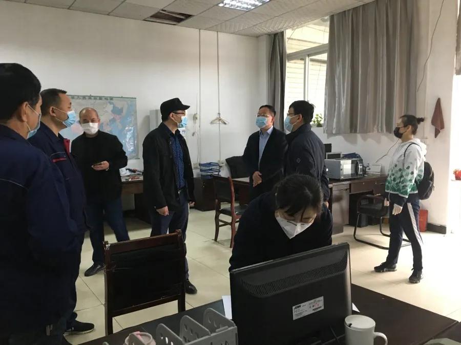 湖北省藥監(jiān)局武漢分局檢查組考察東信醫(yī)藥，助力復工復產(chǎn)