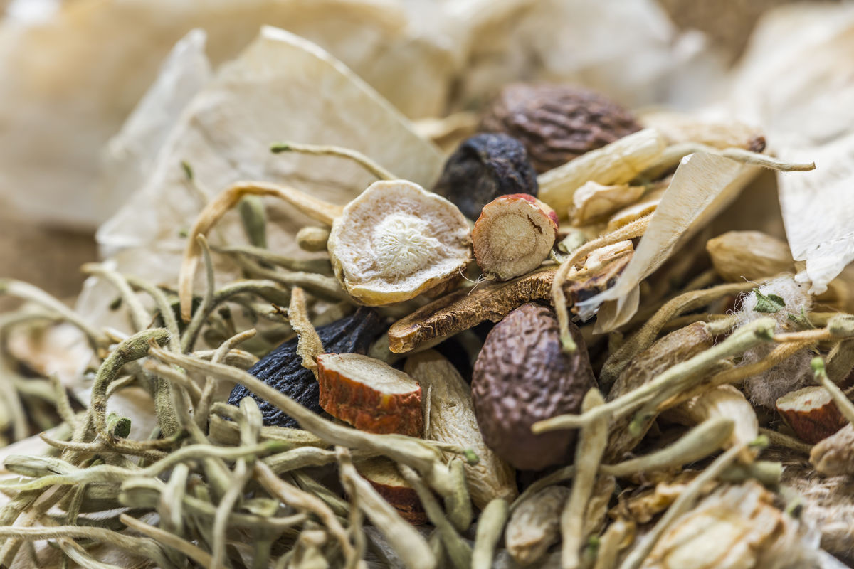 大力發(fā)展中醫(yī)藥 市場(chǎng)規(guī)模或迎來(lái)新一波增長(zhǎng)