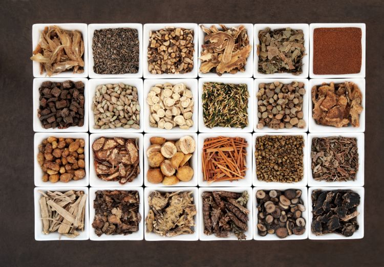 政策利好！中藥飲片進(jìn)醫(yī)保 藥店可加價(jià)25%