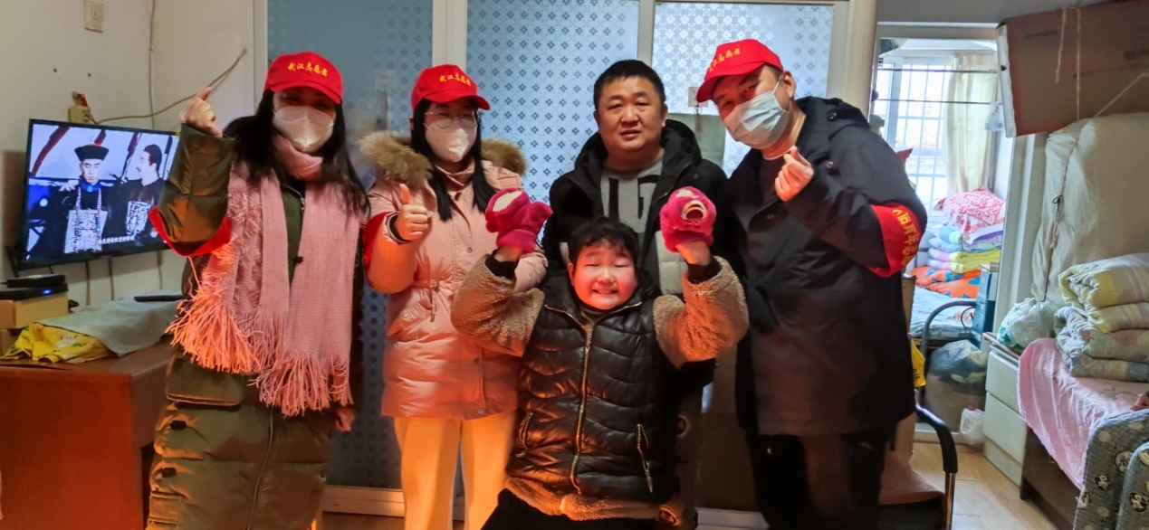 點亮愛心，幫扶成長 | 東信醫(yī)藥團支部為扶貧結(jié)對兒童送溫暖